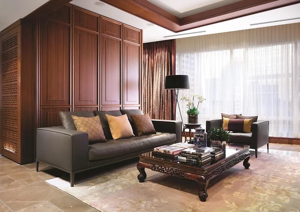 Shangri-La Toronto 5*,